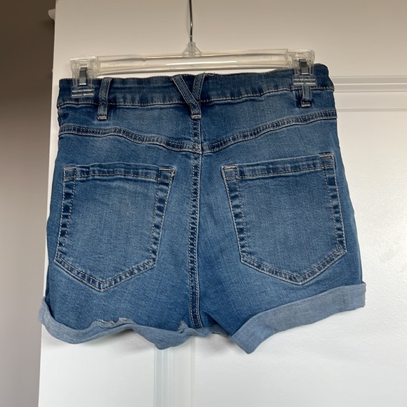3 for $25 💚 denim shorts - Picture 2 of 2